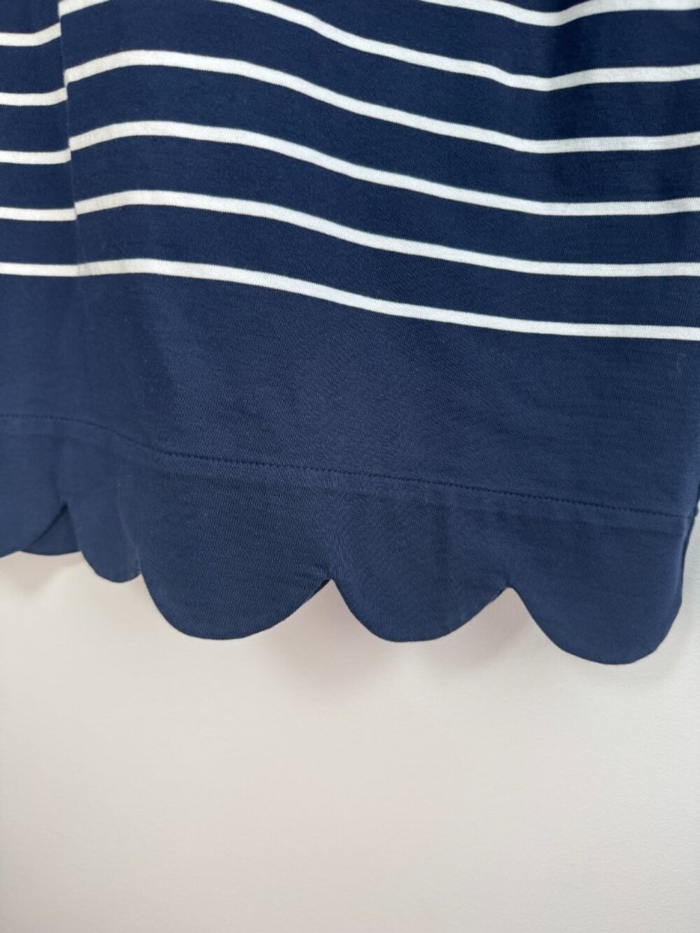 Vineyard Vines Navy 100% Cotton White Striped Knit Shift Dress Scalloped Hem - M - Picture 3 of 7